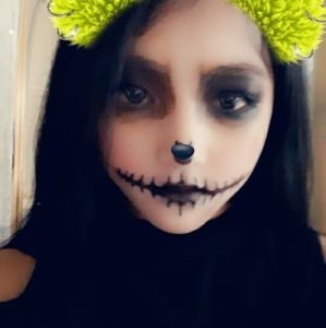 Meet your Posher, Pakou